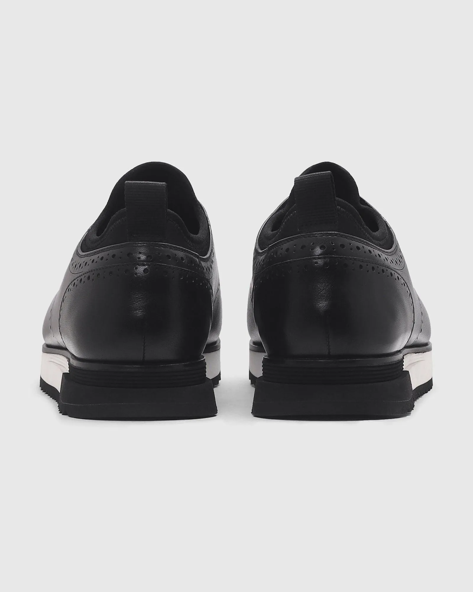 Leather Casual Black Solid Sneakers - Prola