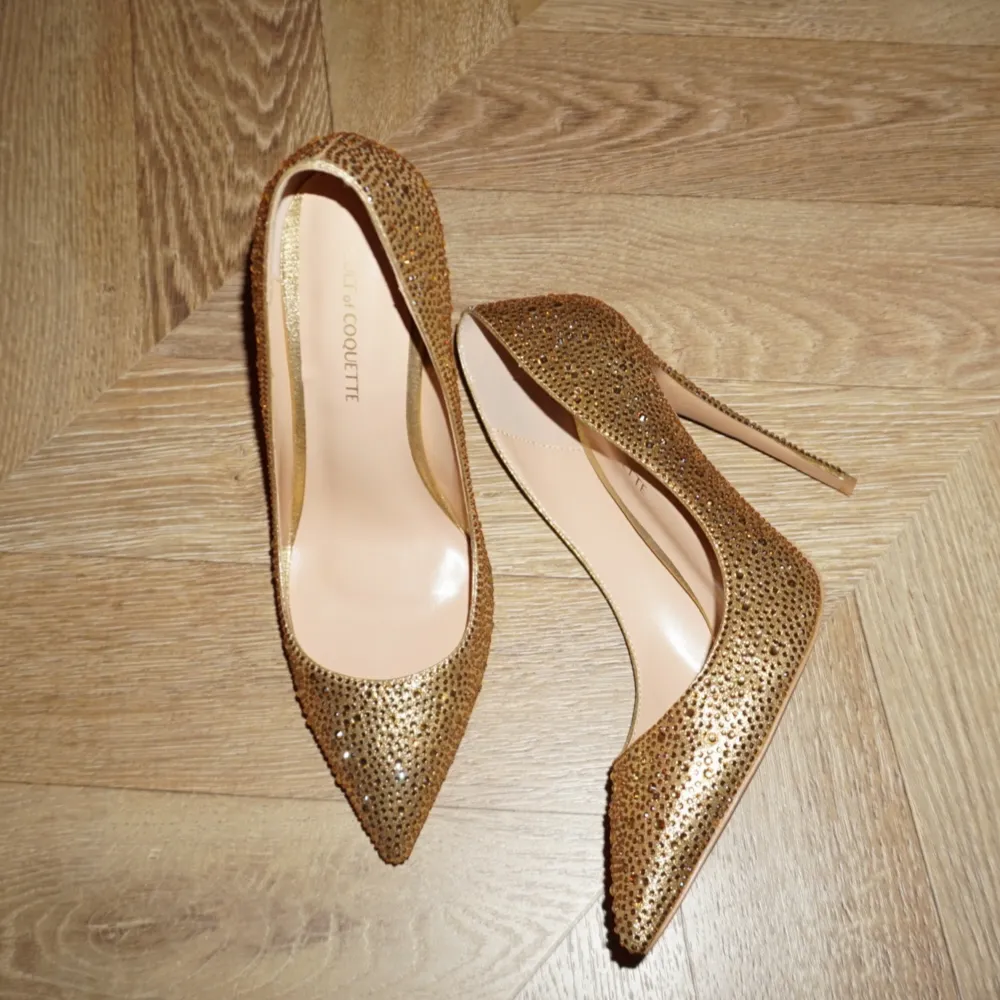 Snoh Gold Crystal Pumps