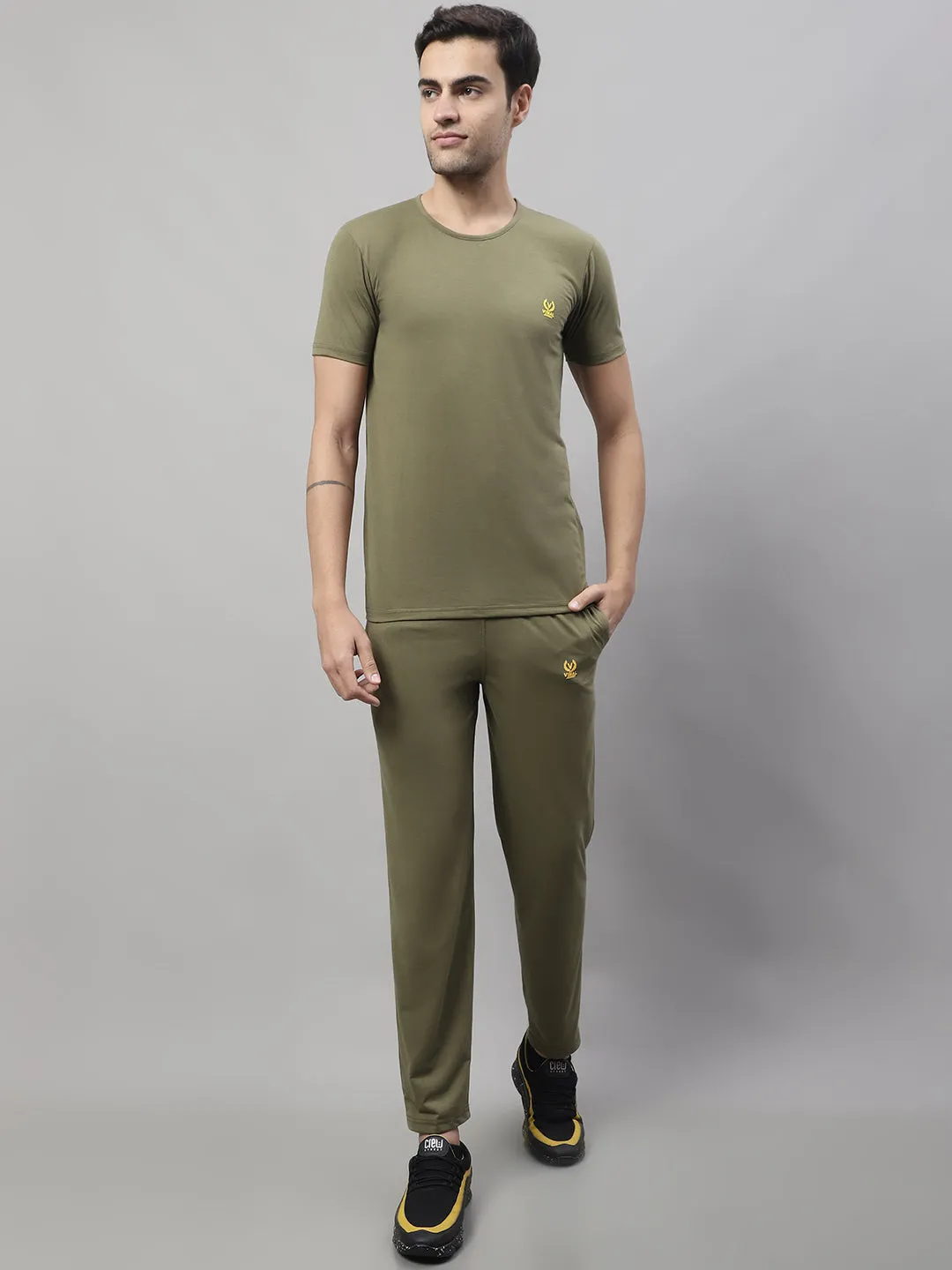 Vimal Jonney Olive Cotton Solid Co-ord Set Tracksuit For Men(Zip On 1 Side Pocket)